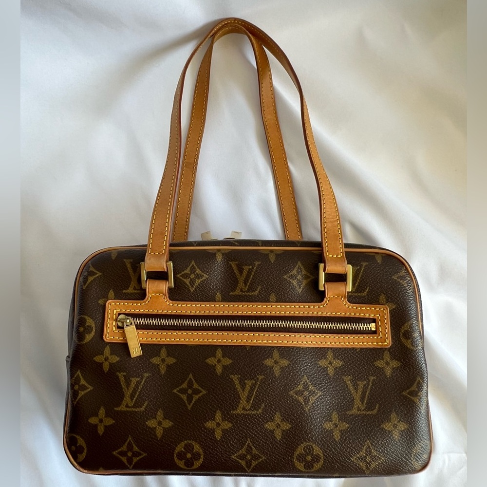✨SOLD✨ Vintage Louis Vuitton Cite MM Bag